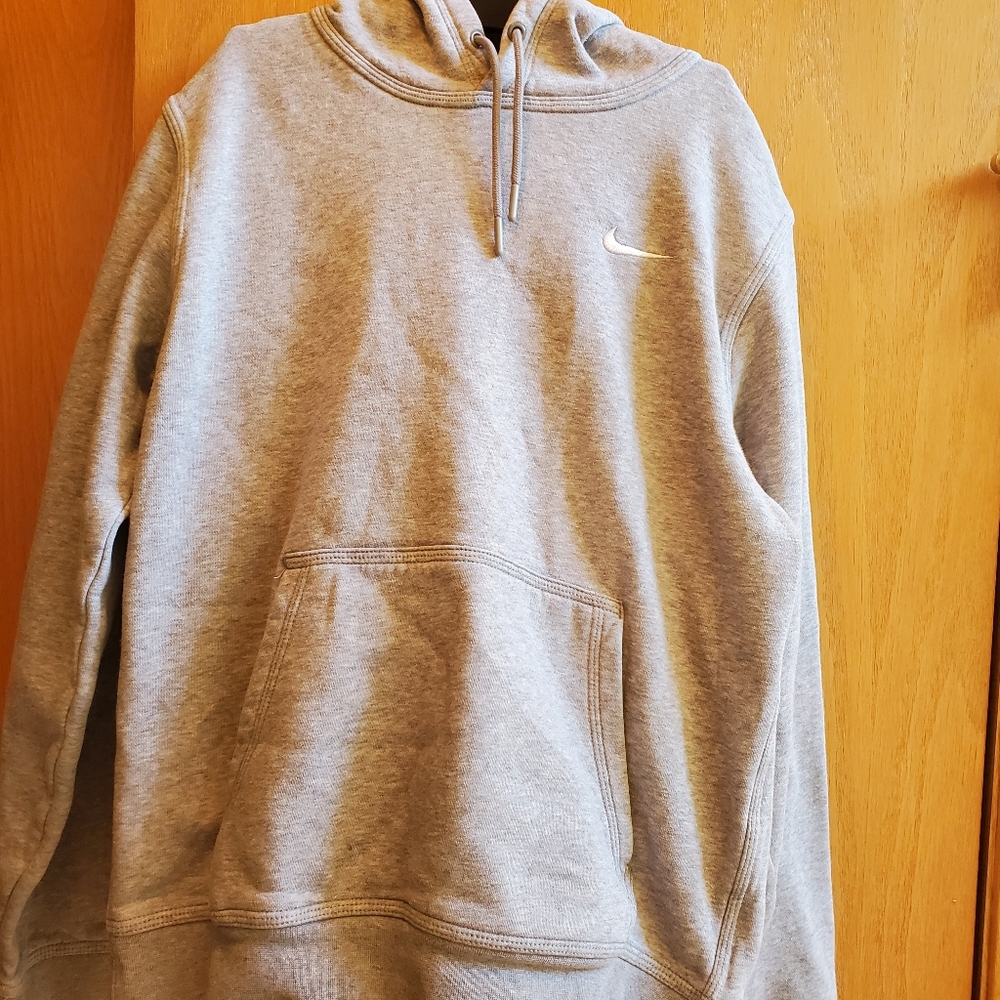 Nike Men's Gray Hoodie